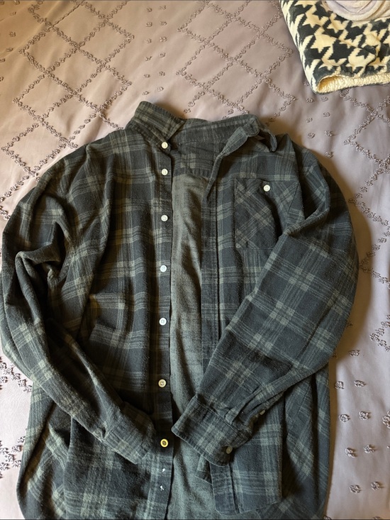 Urban Outfitters Tops - Urban Outfitters Women's Gray Plaid Button-Down Shirt
